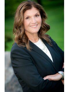  Elena Ermogenous Photo