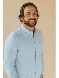  Alexander Bearnson Photo