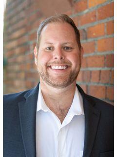  Justin Minert Photo