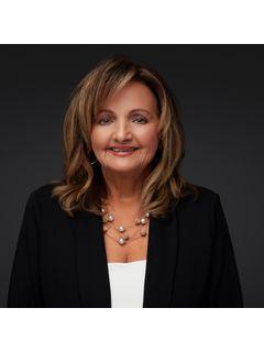  Patricia Watson Photo