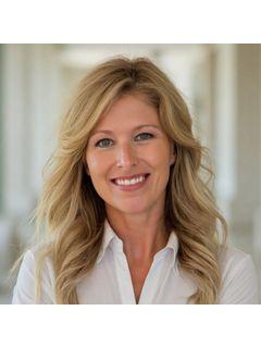  Lindsay Ivy of NEA Realtor Group Photo