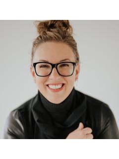  Kelly Sand of HomeVest Team Photo