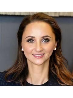  Diana Lakstutis Photo