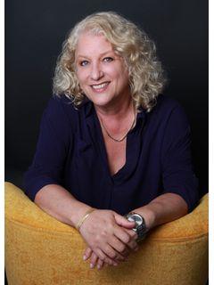  Crystal Marshall of Art Furtney Legacy Team Photo