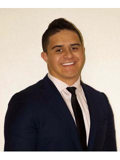  Bowman Loo of The Burnett Group Photo