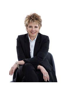  Amy Hullet Photo
