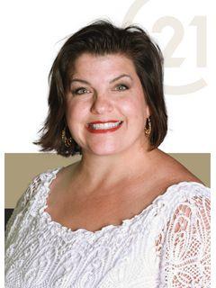  Peggie Hollowell Photo
