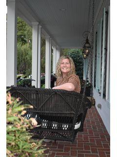  Nicole Carroll Photo