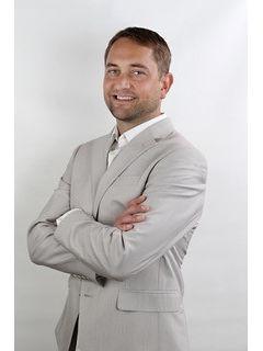  Ryan Searcy Photo
