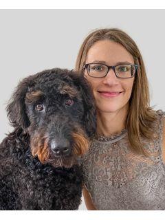  Amy Green Photo