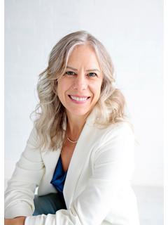 Carrie Gendron profile photo