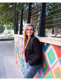  Kelly Carraway Photo