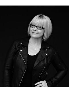  Stephanie Maximov Photo