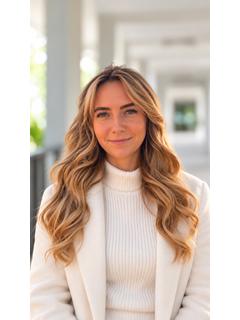  Kiki Pusczynski of Lisa Cozzi Team Photo