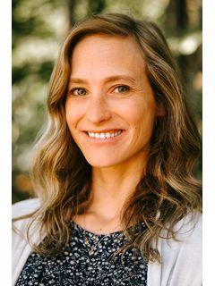  Katherine Hutt Photo