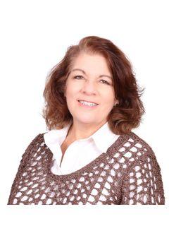  Reine Carlo of Full Circle Realty Team Photo