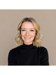 Claudia Alton of Dragos & Co profile photo