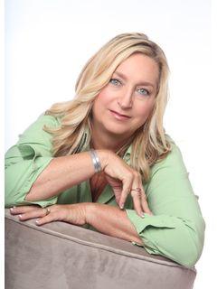 Tracey Rhodes profile photo