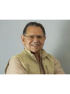  Robert Kinney Photo