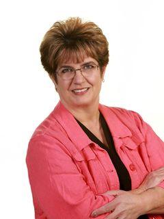  Janell Dedering-Sargent of The Sippel Team Photo