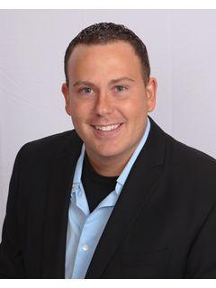  Brett Behrends Photo