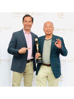  Raymond Lau of Elite Team Photo