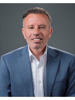  Bill Darwich of Dave Abdallah Team Photo