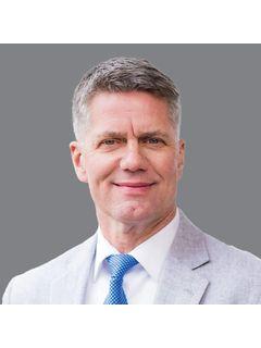 Wayne Schuett