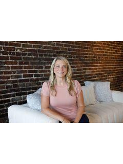  Jessica Parker of Parker Scroggins Team Photo