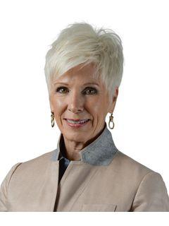  Brenda Petersen Photo