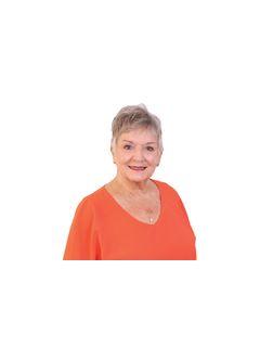  Carol Bramall-Hall Photo