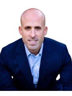  Tyler DeVecchis of Lisa Cozzi Team Photo