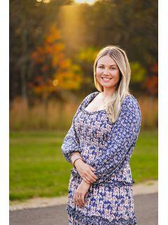 Kelsey McMillan Photo