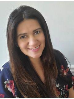  Rosie Zapata Photo