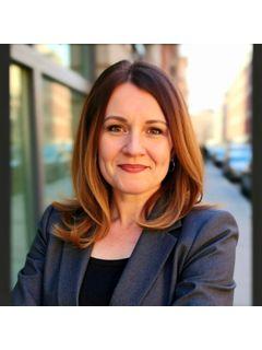  Lyndsie Cook Photo
