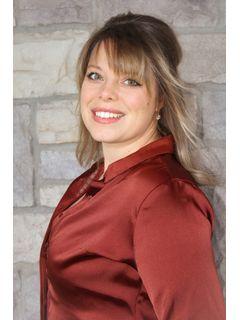  Alyssa Reif Hayward Photo