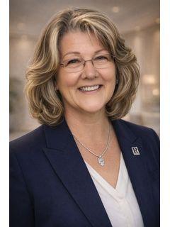  Natalie Jermyn of Golden Key Group Photo