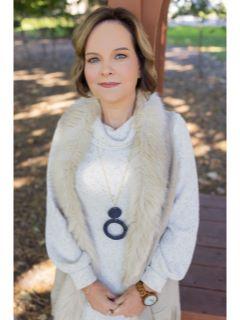  Danielle White Photo