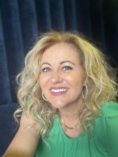  Gabrielle Barnett Photo