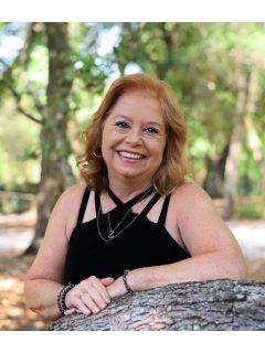  Deneen Sufnar of Platinum Lifestyle Professionals Photo