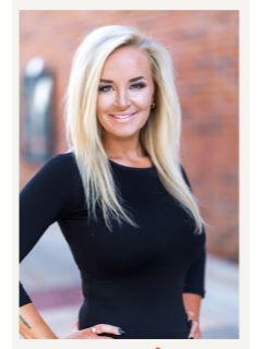  Holly Clement of The HoCo Team Photo