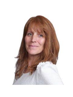  Chantal Lallier of Lisa Cozzi Team Photo