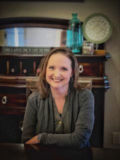  Jennifer Greer Photo