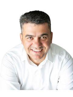  Ilir Gjomarkaj of Lisa Cozzi Team Photo