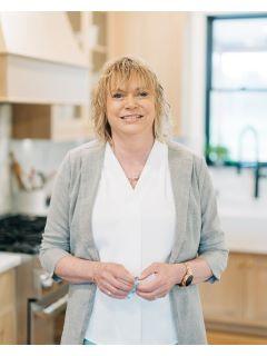  Kirsten Madden Photo