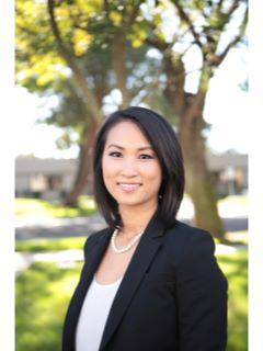  Lana Nguyen of C21 Sold Team Photo