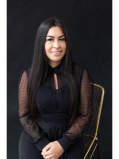  Stephanie Gonzalez-Bell Photo