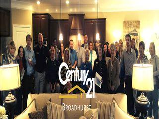 CENTURY 21 Broadhurst photo