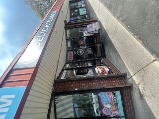 Property in Kings Park, NY thumbnail 3