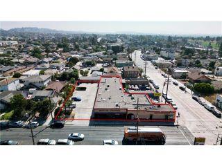Property in Los Angeles, CA thumbnail 4